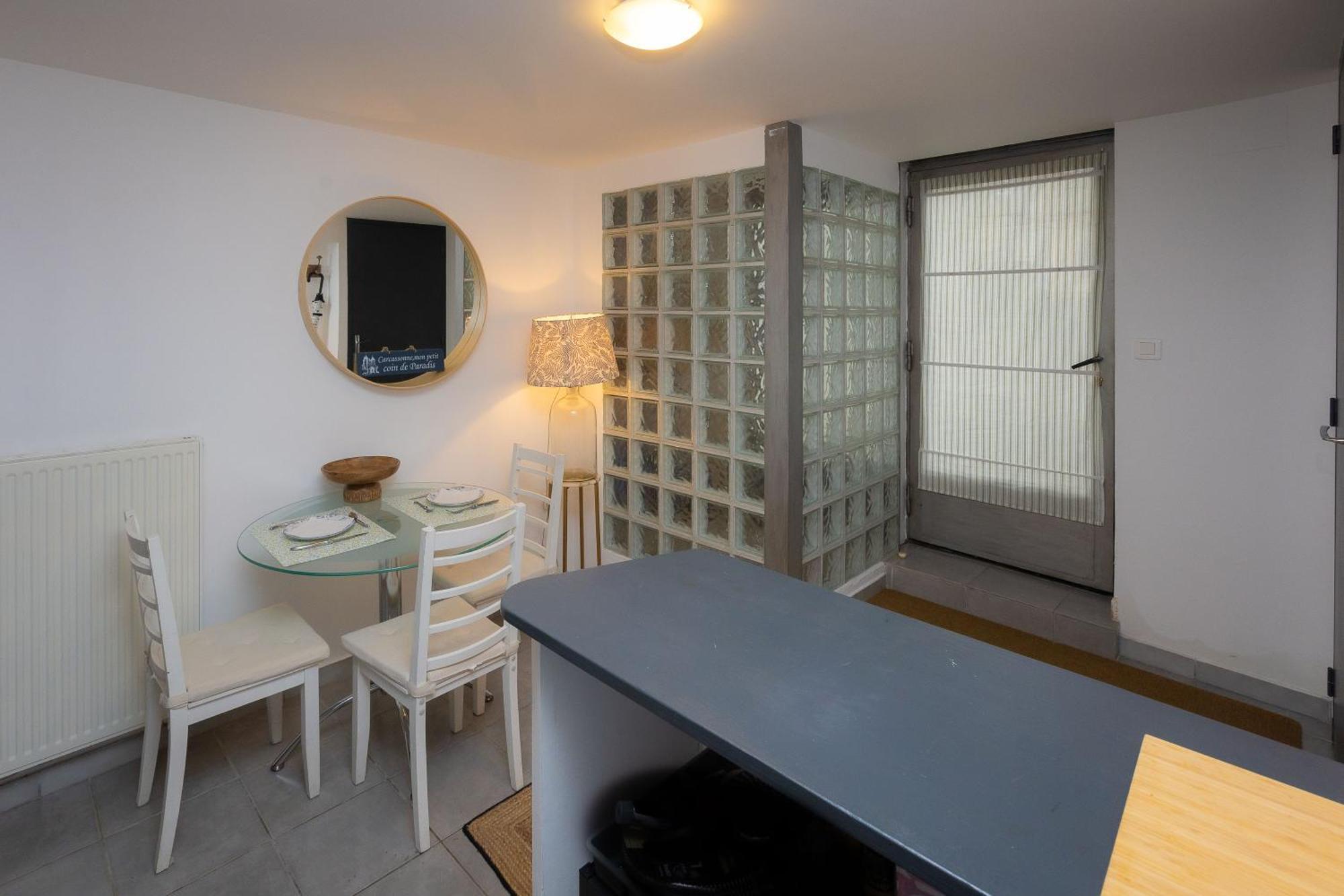 Salut Le Petit Gite Carcassone Exterior photo